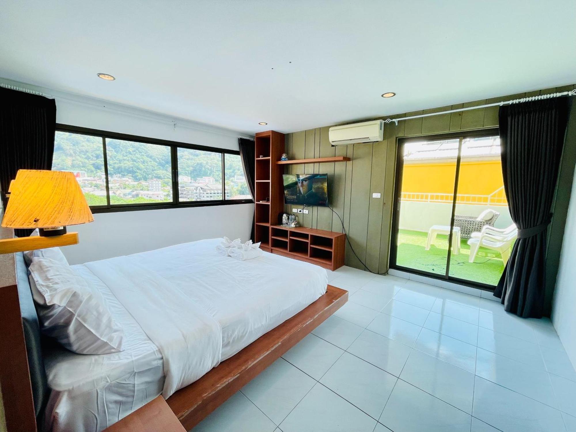 Good Nice Hotel Patong Экстерьер фото