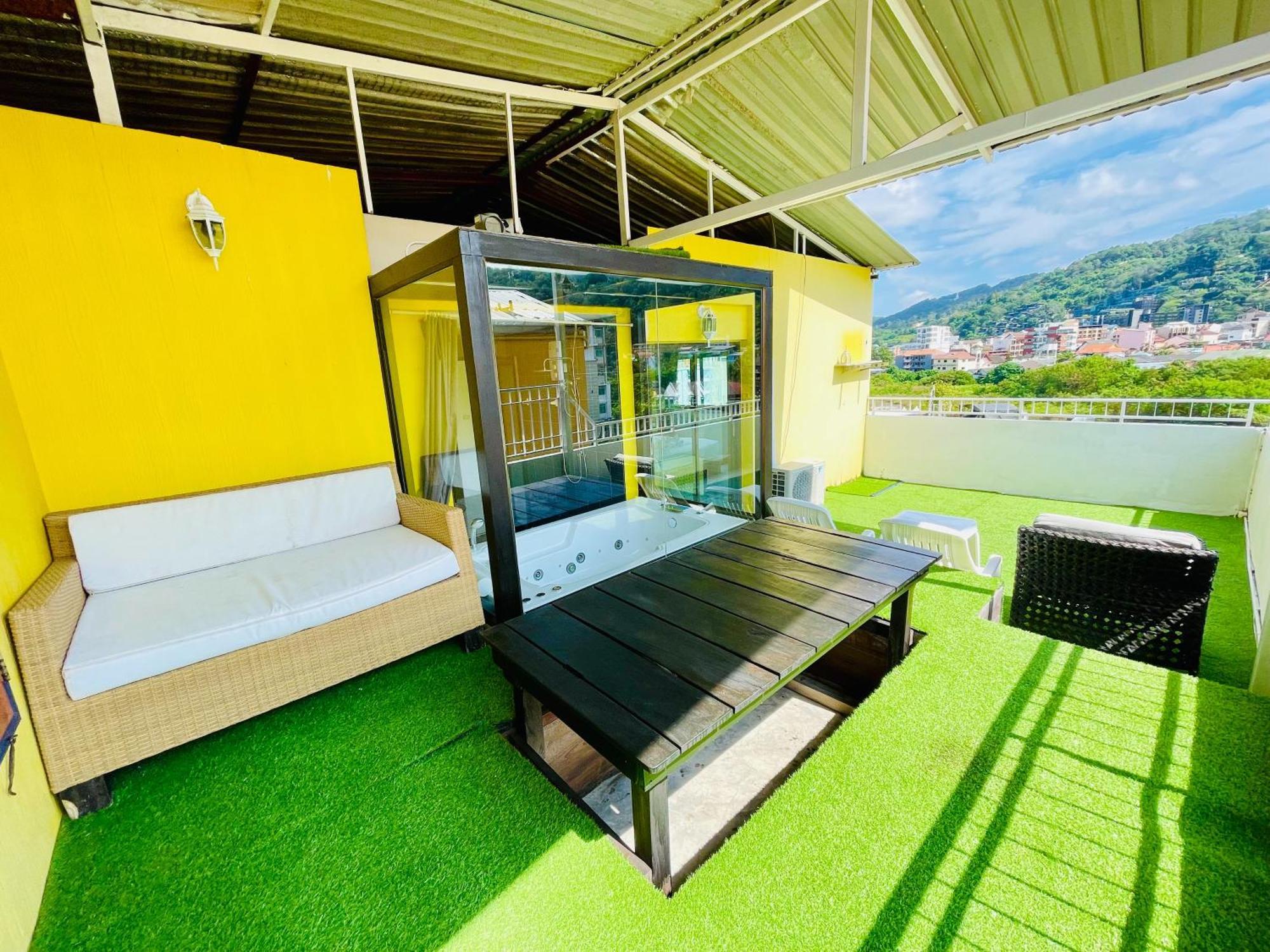 Good Nice Hotel Patong Экстерьер фото