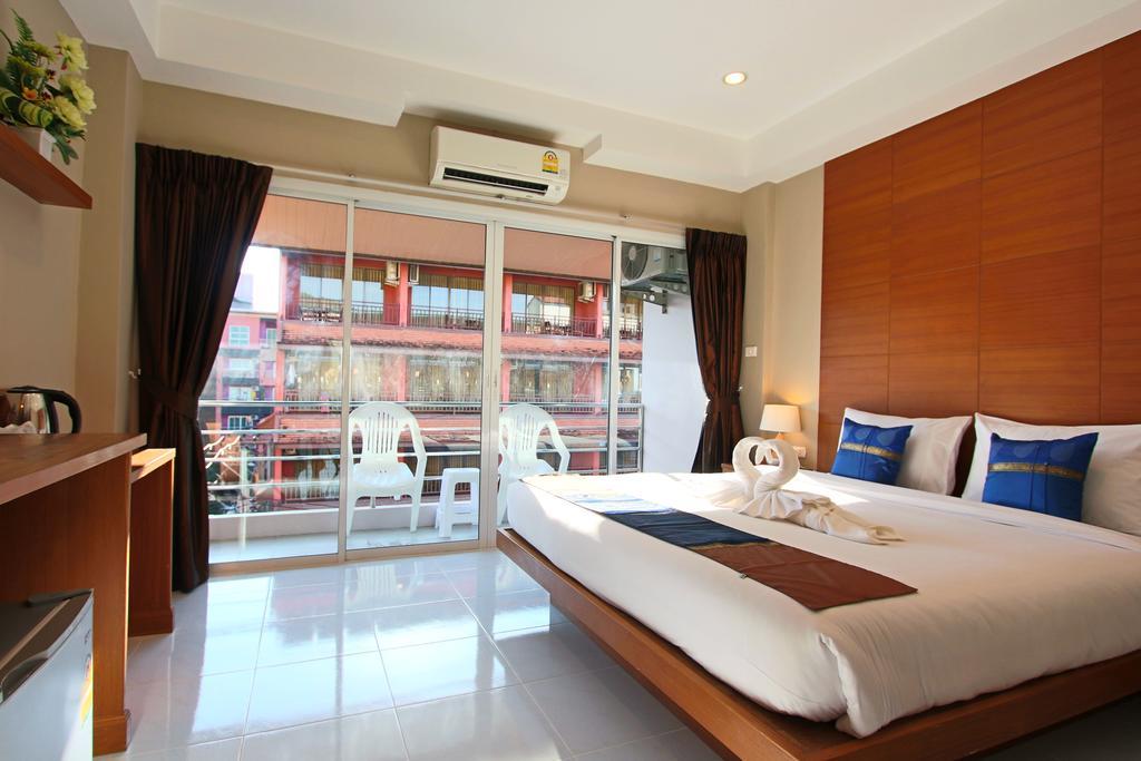 Good Nice Hotel Patong Экстерьер фото